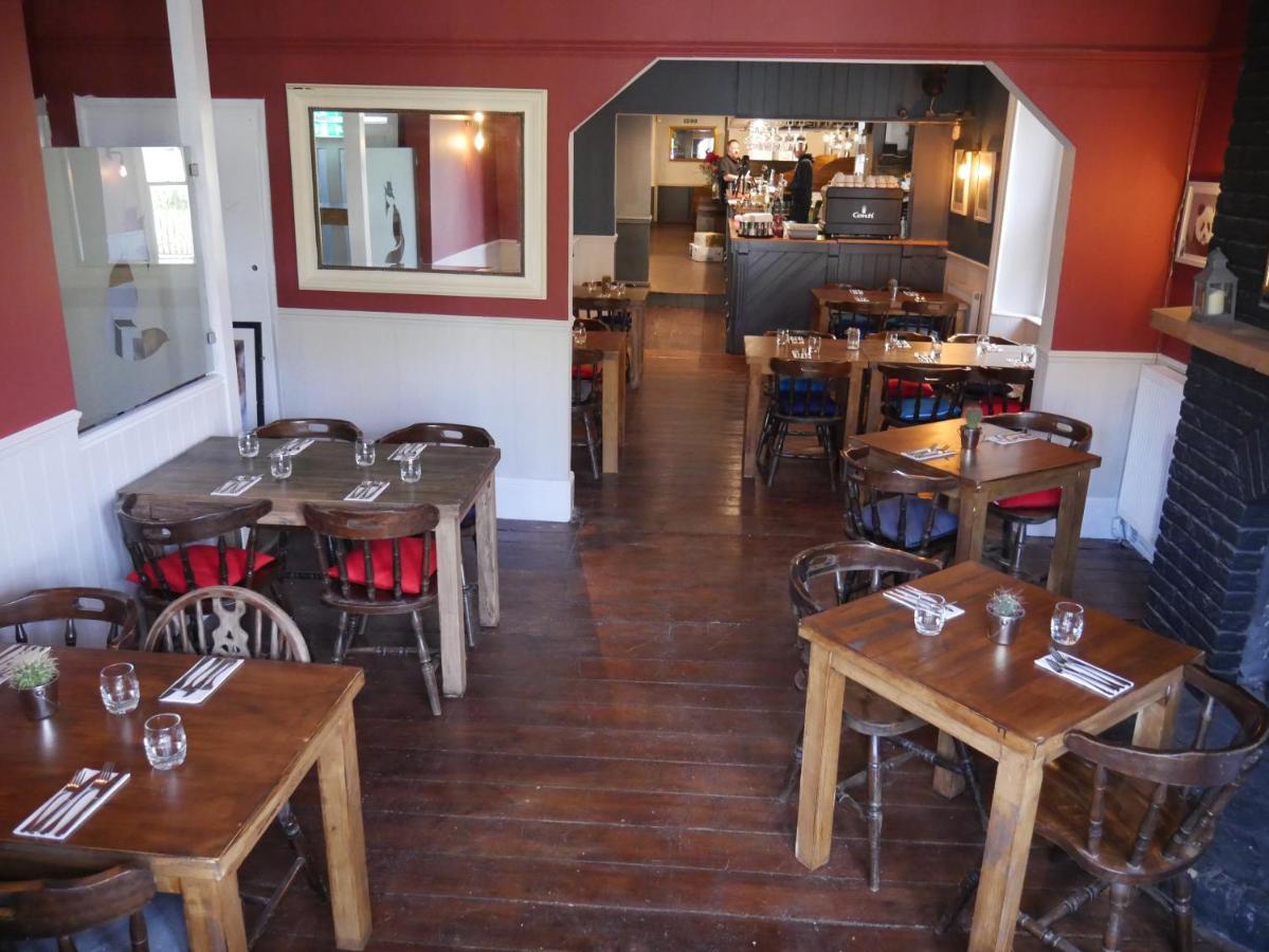 Hotel The Fox And Hounds Whittlebury Zewnętrze zdjęcie